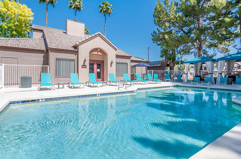 photo of Coral Point Apartments grounds