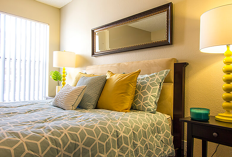 photo of Coral Point Apartments grounds